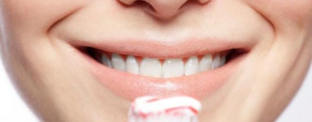 Tips Memilih Sikat Gigi dan Pasta Gigi