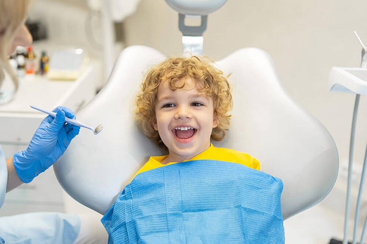 Pemeriksaan gigi kepada dokter sesuai keluhan, Sumber: newprovidencedentistry.com
