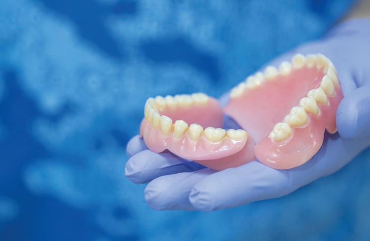 Prosedur pemasangan immediate denture setelah cabut gigi, Sumber: nature.com