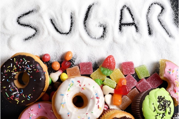 Makanan tinggi gula dapat menyebabkan abses gigi, Sumber: mymilk.com