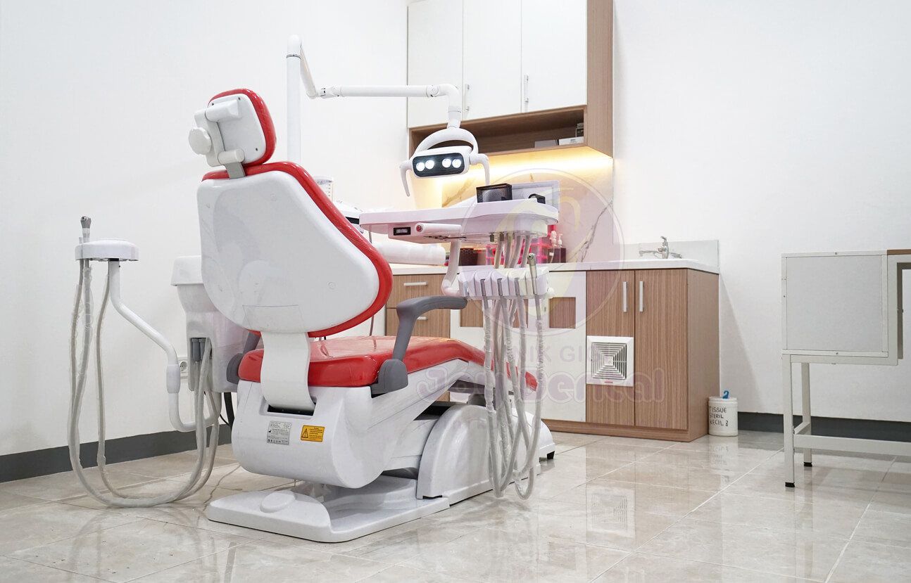 Ruang Periksa dan Konsultasi Joy Dental Bantul