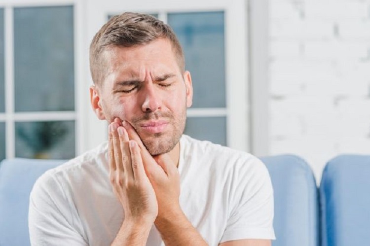 Hindari mencabut gigi saat gigi masih terasa sakit, Sumber: health.grid.id