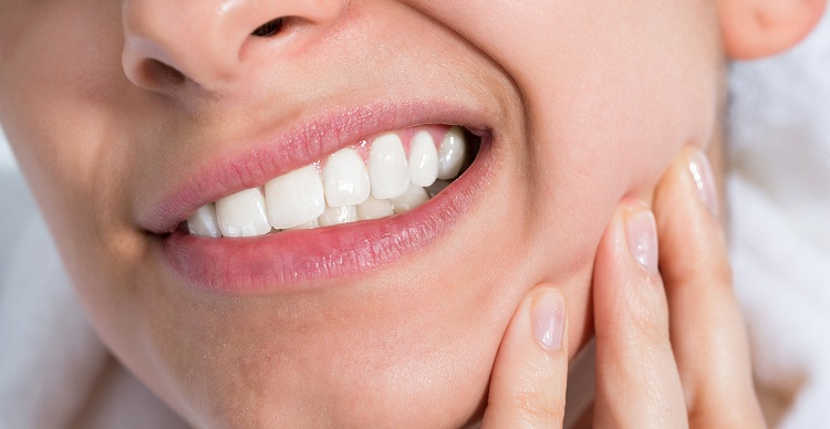 Gejala gigi geraham sakit ditandai dengan sensitivitas gigi, Sumber: northgatedental.com