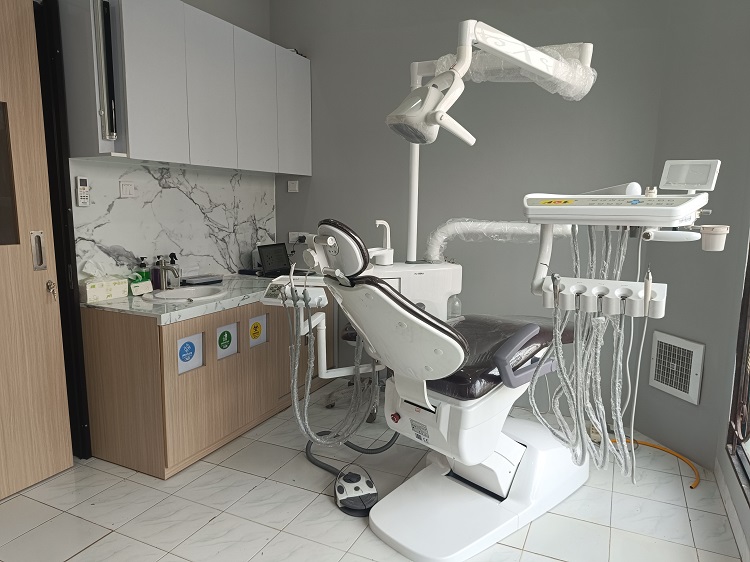 Klinik Joy Dental Balikpapan dilengkapi dengan peralatan modern, Sumber: doc pribadi
