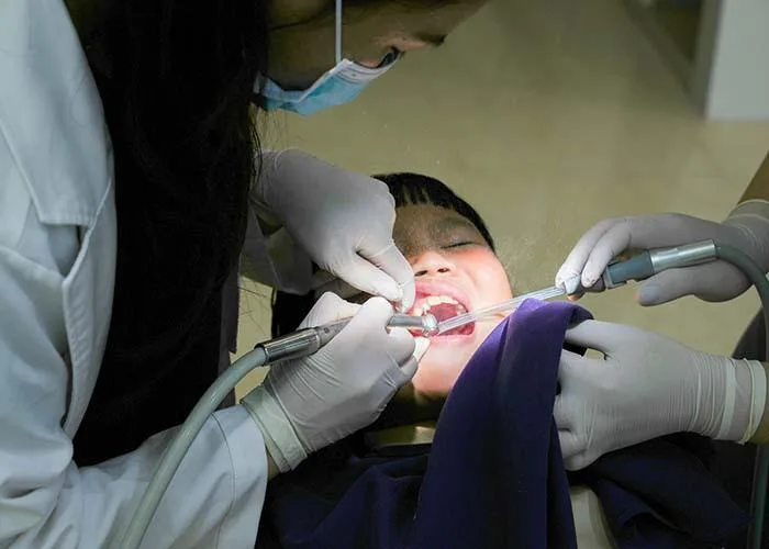 early signs of cavities